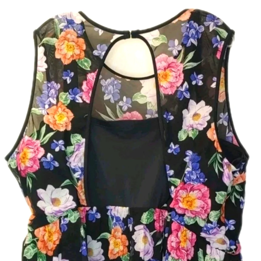 Torrid Modest Swim Dress Woman Plus Sz 6XF Black Mesh Floral Overlay Pool Beach